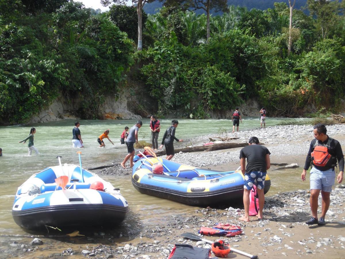 Ambow Homestay Jungle Trekking & Village Tour Bukit Lawang Kültér fotó