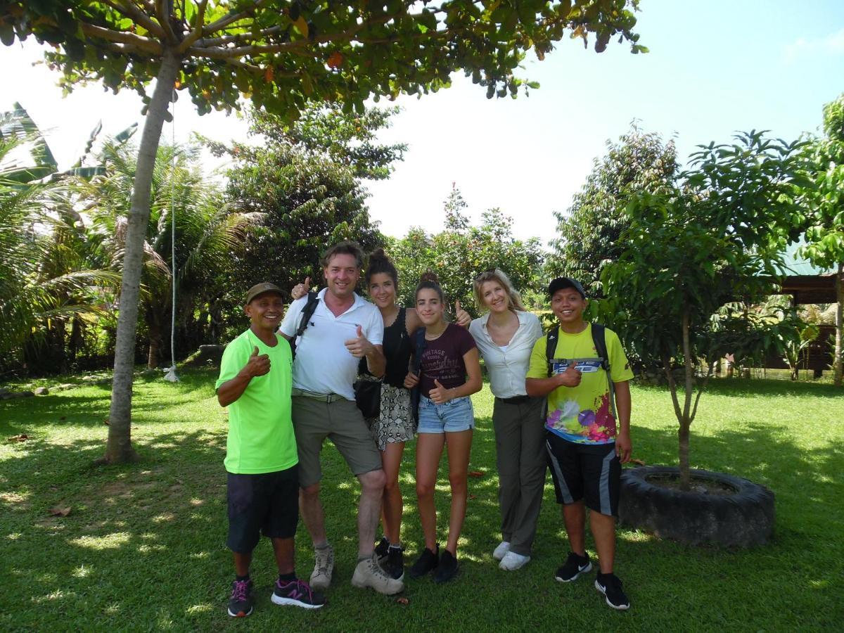 Ambow Homestay Jungle Trekking & Village Tour Bukit Lawang Kültér fotó