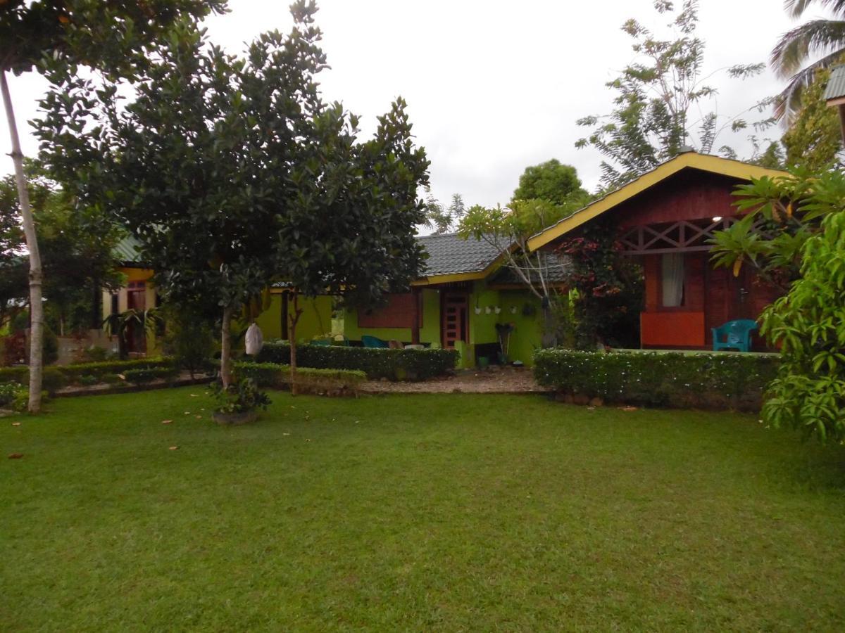 Ambow Homestay Jungle Trekking & Village Tour Bukit Lawang Kültér fotó